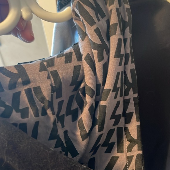 KISS Sweater - Picture 4 of 5